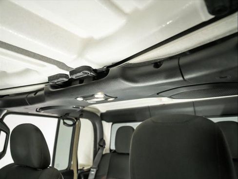 Used 2020 Jeep Gladiator Mojave w/ Trailer Tow Package image 17