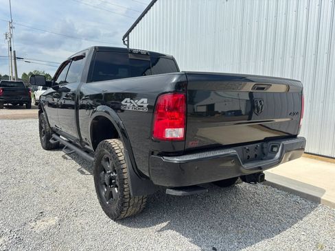 Used 2018 RAM 2500 Big Horn w/ Sport Appearance Group AWD/4WD image 4