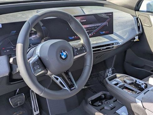 New 2026 BMW iX xDrive60 image 3