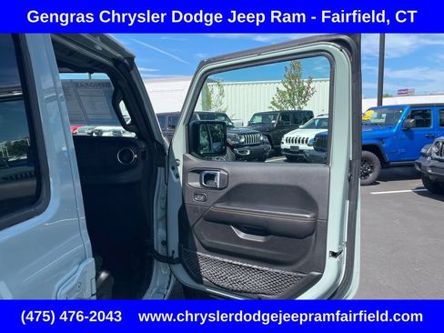 Used 2024 Jeep Wrangler Unlimited Sahara w/ Safety Group AWD/4WD image 20