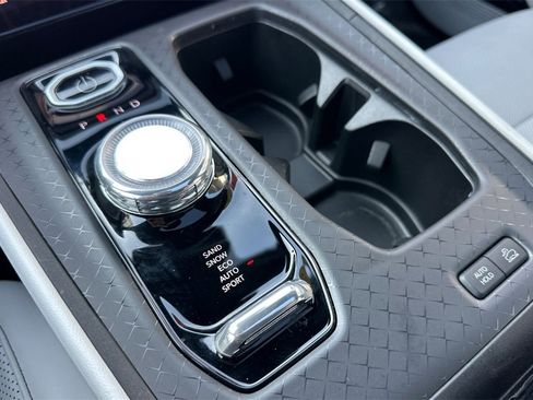 Used 2025 Jeep Wagoneer S Limited image 23