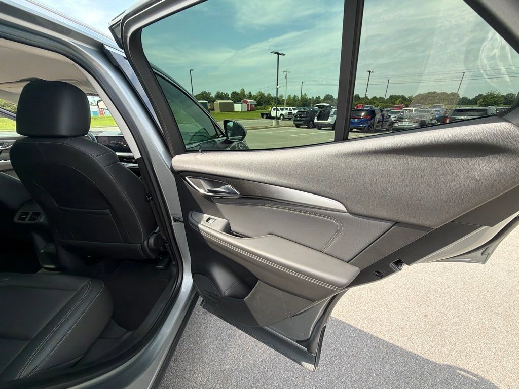 Used 2024 Buick Envision Preferred AWD/4WD image 28