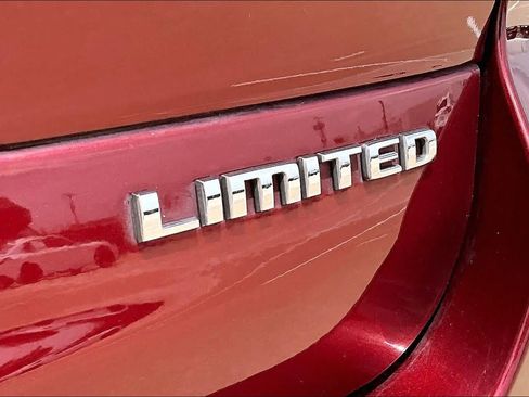 Used 2024 Jeep Grand Cherokee L Limited RWD image 10