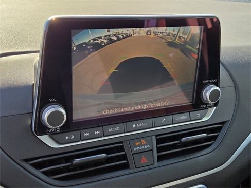 Used 2025 Nissan Altima 2.5 S image 21