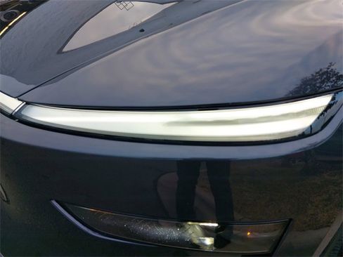 Used 2026 Tesla Model Y Long Range image 30