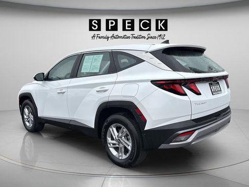 Used 2025 Hyundai Tucson SE AWD/4WD image 3