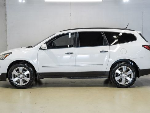 Used 2017 Chevrolet Traverse Premier FWD image 16