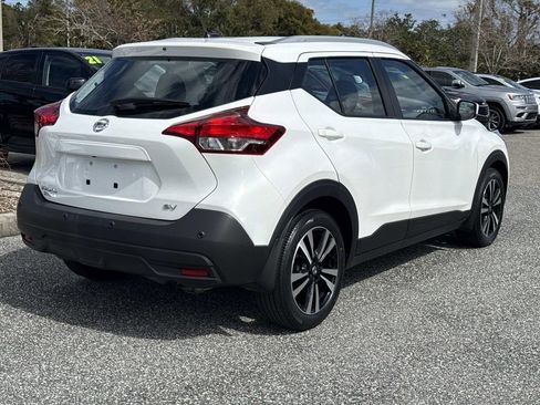 Certified 2020 Nissan Kicks SV image 4