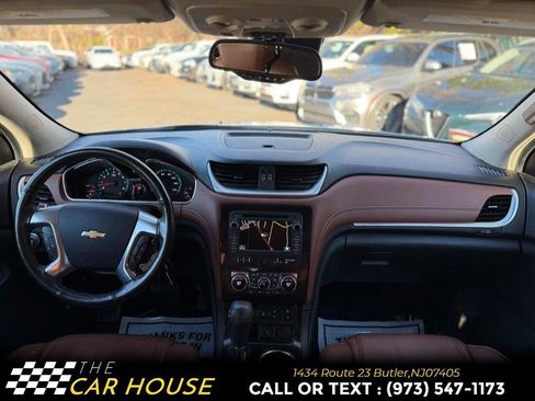 Used 2017 Chevrolet Traverse Premier image 3