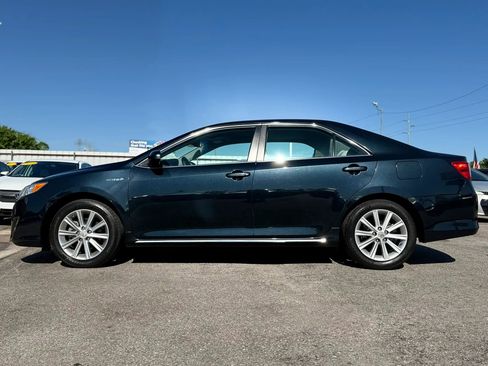 Used 2012 Toyota Camry XLE w/ Leather Pkg FWD image 12
