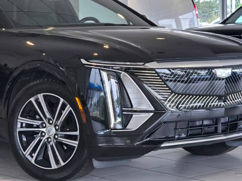Used 2024 Cadillac Lyriq Luxury RWD image 2