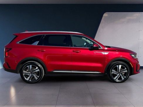 Certified 2023 Kia Sorento EX image 6