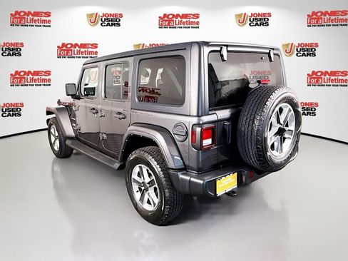 Used 2022 Jeep Wrangler Unlimited Sahara w/ Cold Weather Group AWD/4WD image 2