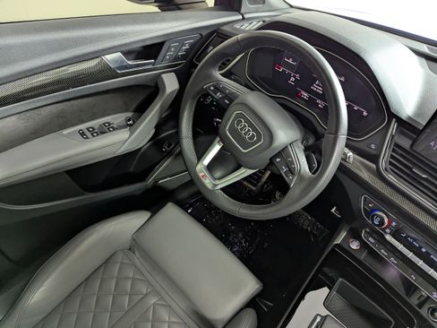 Certified 2024 Audi SQ5 Premium Plus w/ Premium Plus Package AWD/4WD image 9