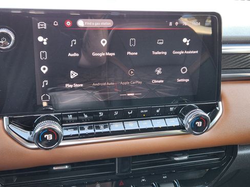 Used 2023 GMC Canyon AT4 w/ AT4 Premium Package image 6