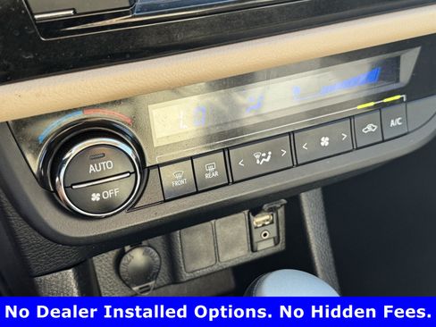 Used 2015 Toyota Corolla LE FWD image 18
