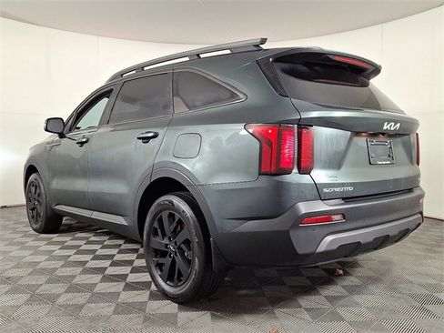 Used 2023 Kia Sorento S w/ Panoramic Sunroof Package image 7