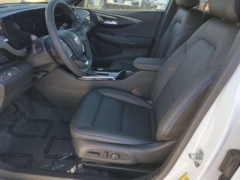 New 2026 Buick Envista Sport Touring w/ Convenience I Package image 6