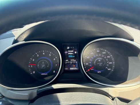 Used 2016 Hyundai Santa Fe Limited FWD image 10