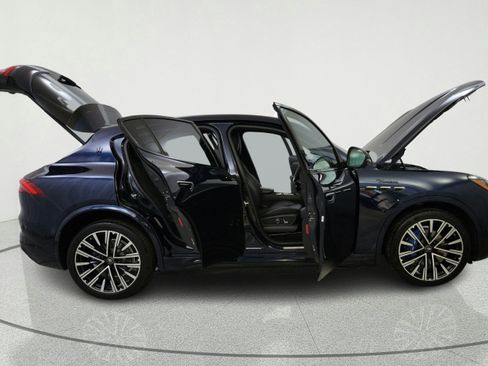 Used 2023 Maserati Grecale Modena AWD/4WD image 15
