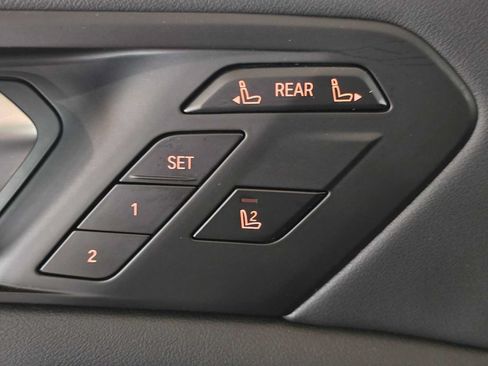 Used 2025 BMW X7 xDrive40i AWD/4WD image 26