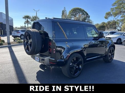 Used 2024 Land Rover Defender 90 X-Dynamic SE image 6