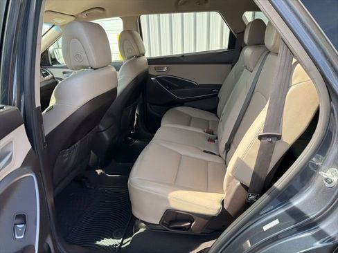 Used 2016 Hyundai Santa Fe SE w/ Option Group 02 AWD/4WD image 10