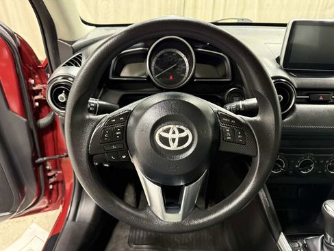 Used 2017 Toyota Yaris iA FWD image 11