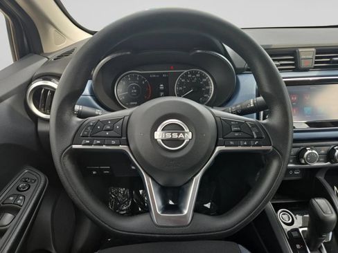 Used 2025 Nissan Versa SV FWD image 20