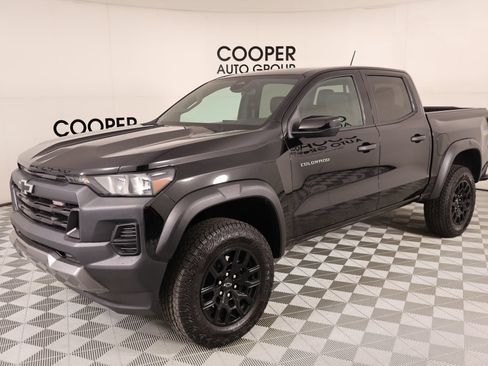Used 2026 Chevrolet Colorado Trail Boss AWD/4WD image 10