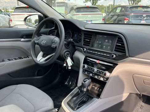 Used 2020 Hyundai Elantra SEL FWD image 20