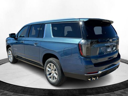 New 2026 Chevrolet Suburban Premier image 3