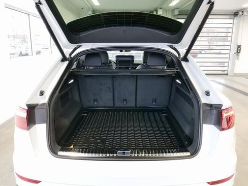 New 2026 Audi Q8 Premium Plus image 13