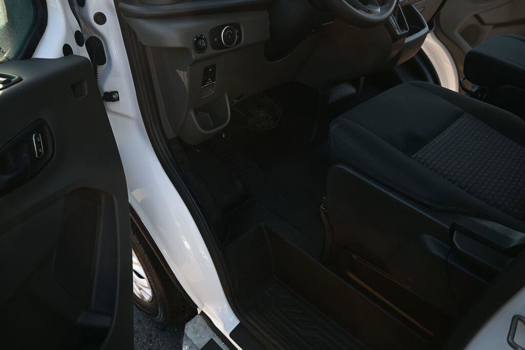 Used 2025 Ford Transit 250 Low Roof w/ Exterior Upgrade Package RWD image 7