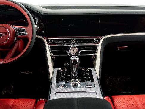 New 2025 Bentley Flying Spur Plug-In Hybrid image 32