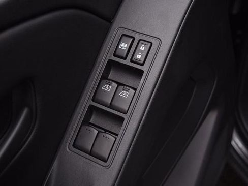 New 2026 Nissan Frontier S w/ Tow Package image 9