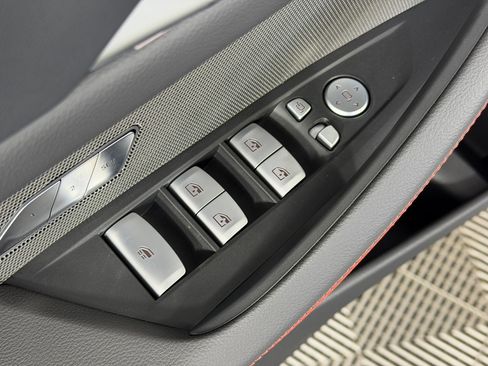 Used 2026 BMW 430i Convertible w/ M Sport Package RWD image 28