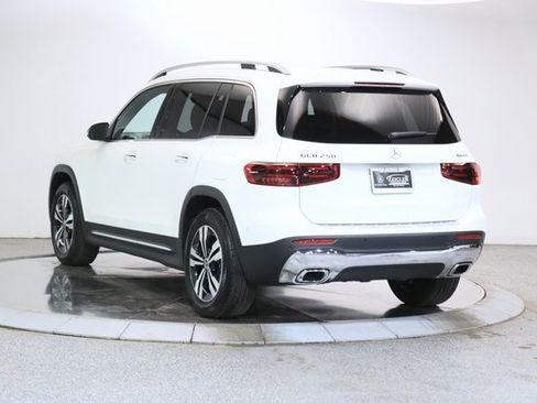 Certified 2025 Mercedes-Benz GLB 250 4MATIC image 2