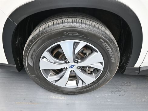 Used 2019 Subaru Ascent Premium AWD/4WD image 18
