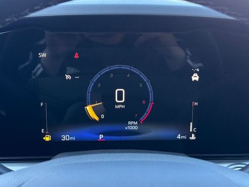 New 2026 Chevrolet Trax LT w/ Sunroof Package image 24