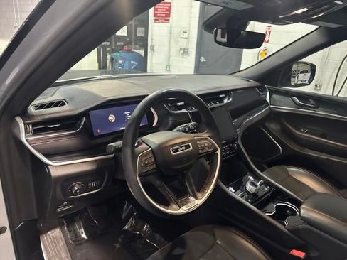 Used 2022 Jeep Grand Cherokee Trailhawk AWD/4WD image 10