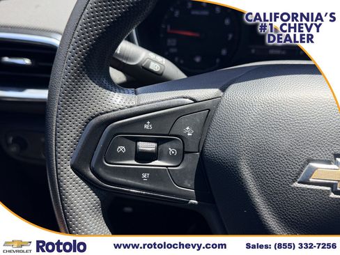 Used 2022 Chevrolet TrailBlazer LT w/ Confidence II Package FWD image 24
