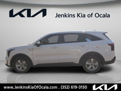 New 2026 Kia Sorento LX FWD image 6
