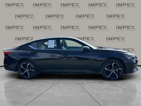 Used 2025 Nissan Altima 2.5 SR image 6