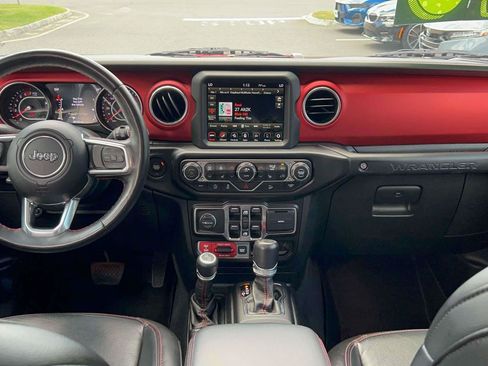 Used 2020 Jeep Wrangler Unlimited Rubicon w/ Dual Top Group AWD/4WD image 27