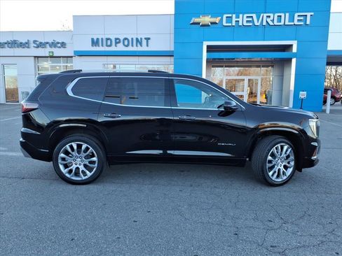 New 2026 GMC Acadia Denali w/ Super Cruise Package image 3