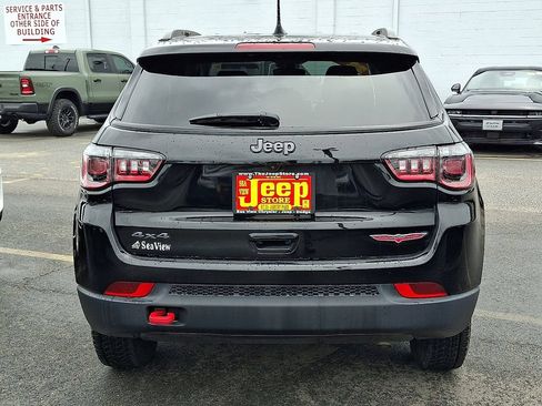 Certified 2022 Jeep Compass Trailhawk w/ Trailhawk Convenience Group AWD/4WD image 5