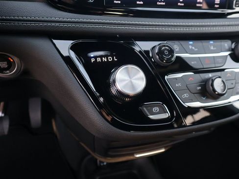 New 2026 Chrysler Pacifica Select image 8
