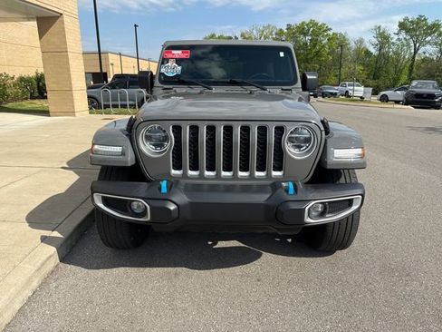 Used 2022 Jeep Wrangler Unlimited Sahara w/ Cold Weather Group AWD/4WD image 7