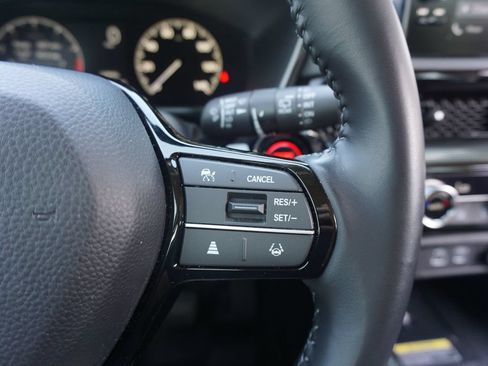 Used 2025 Honda CR-V EX-L image 9